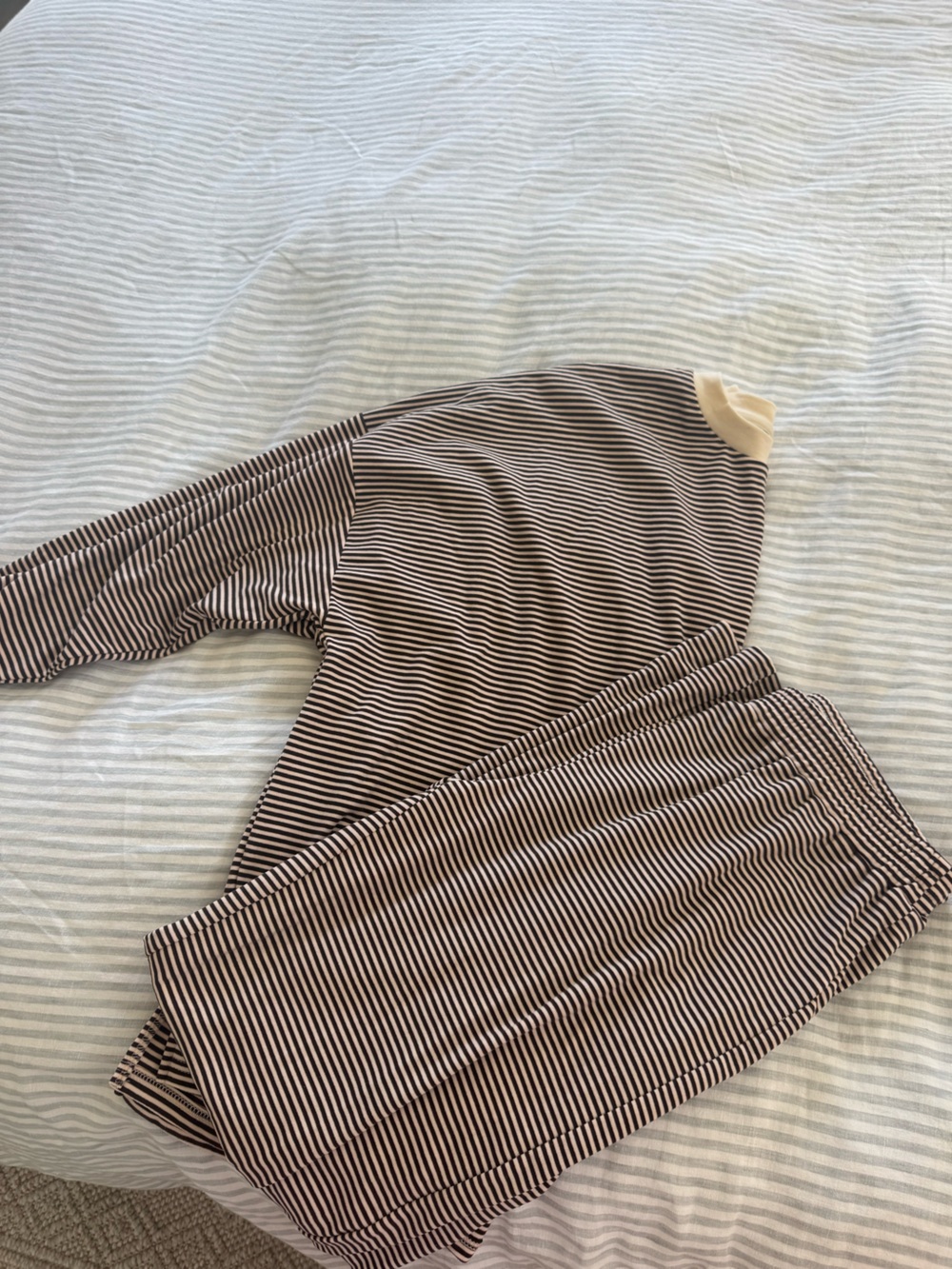 Things Between Dani Brown & Cream Striped Matching Lounge Set S/M - Picture 2 of 3